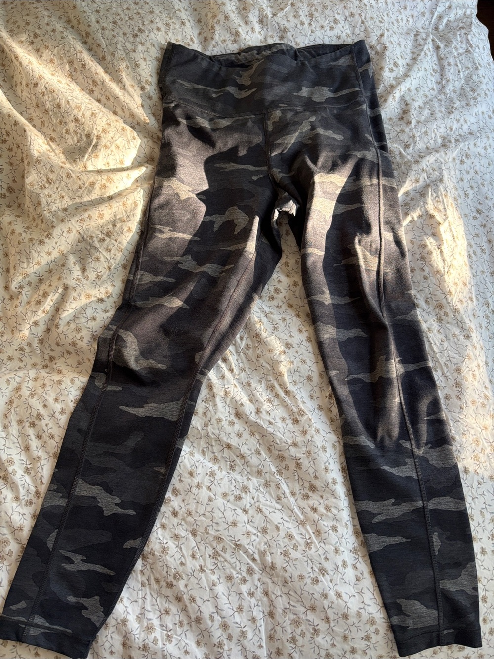 Athleta Camo Print Stretch Leggings - Black/Grey